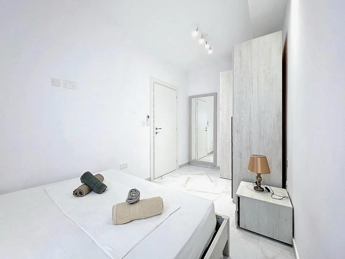 Center Of Malta Modern Sunny Penthouse In Birkirkara Apartment 0*,